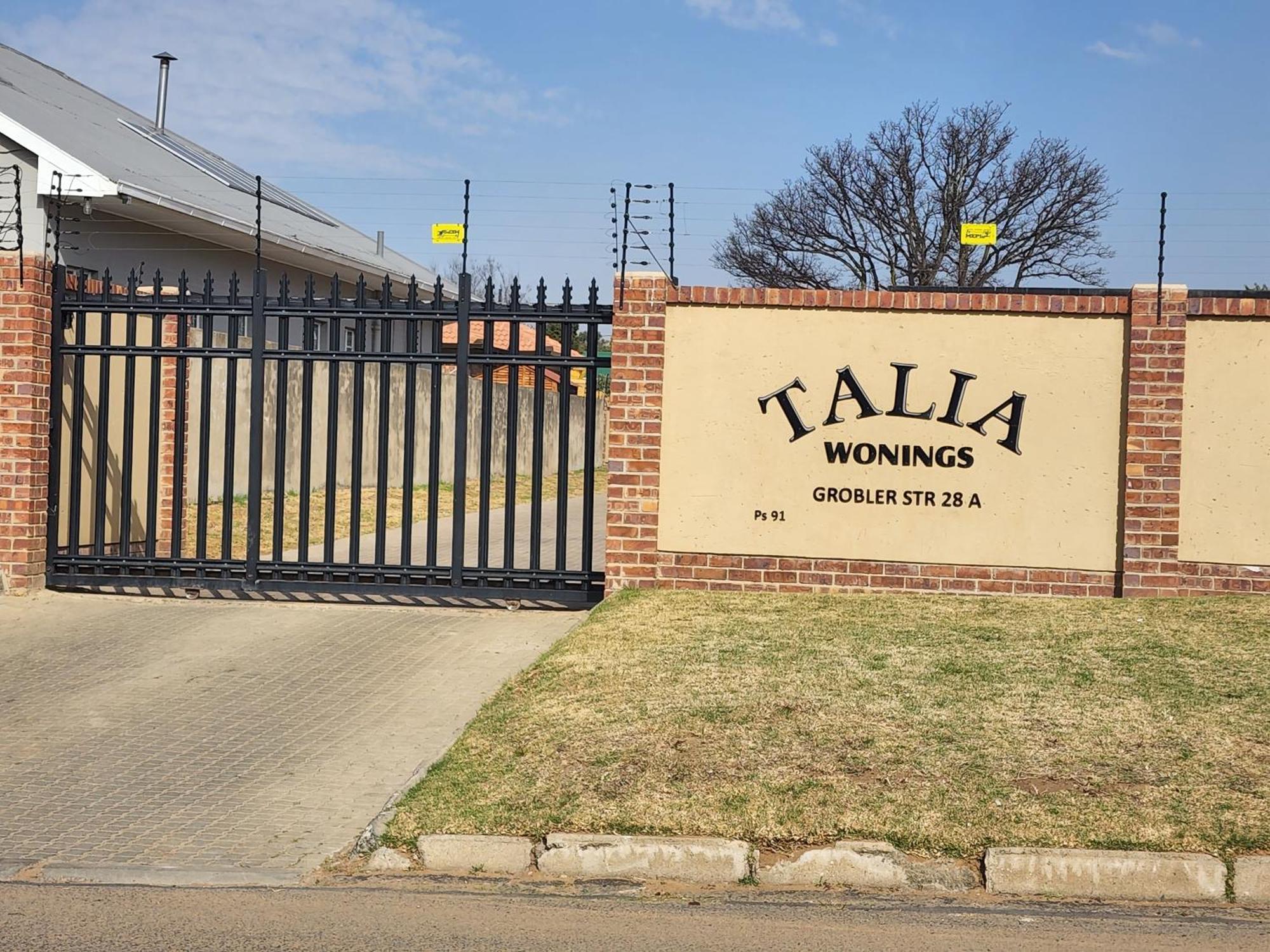 Lloyds - 9 Apartment Ermelo